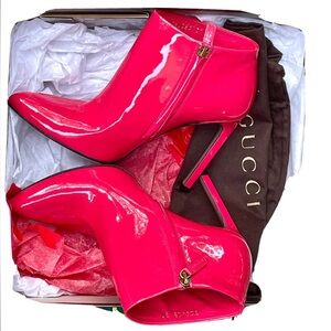 Gucci Women's Hot Pink Patent Heeled Boots